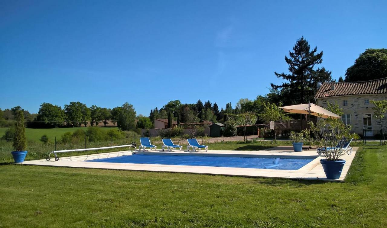 Vila La Bucherie Montembœuf Exteriér fotografie